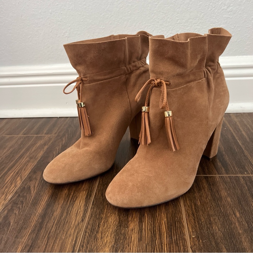 Louise et Cie Tassel Booties 9.5